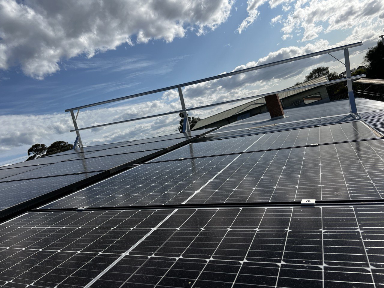 Guardrail system for solar panel maintenance access